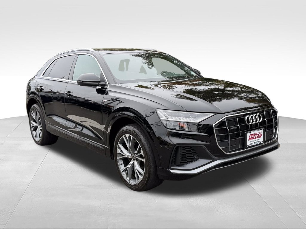 Used 2023 Audi Q8 Premium Plus AWD/4WD image 4
