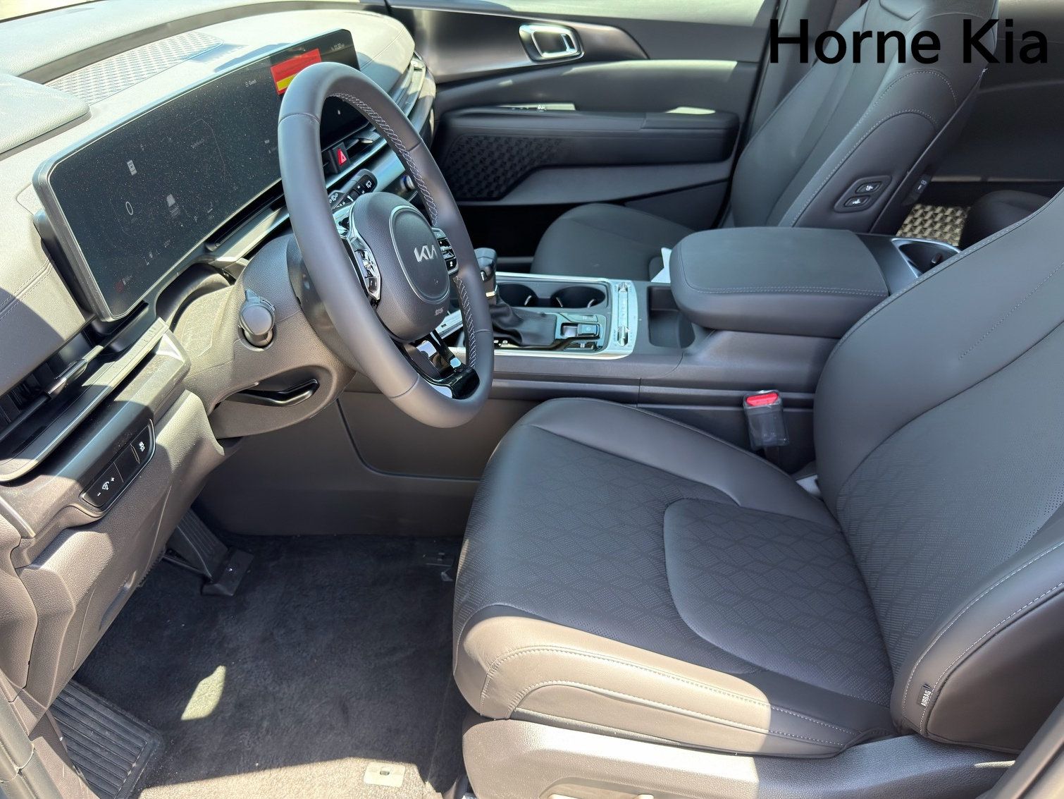New 2026 Kia Carnival SX w/ SX Dark Edition Package FWD image 9