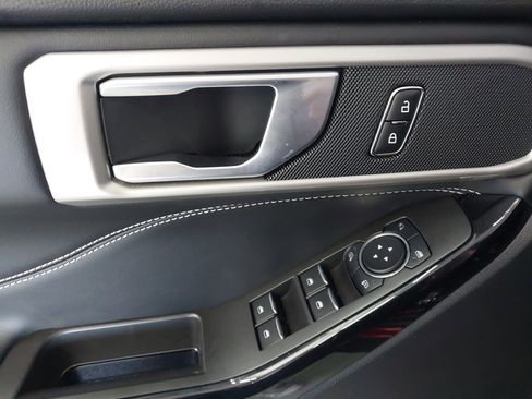 Used 2023 Ford Explorer ST image 26