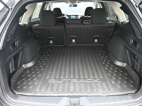 Used 2024 Subaru Outback Premium image 10