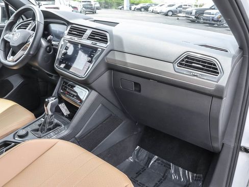 Used 2023 Volkswagen Tiguan SE R-Line AWD/4WD image 38