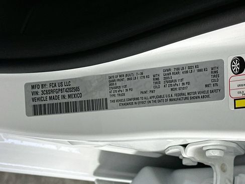 New 2026 RAM 1500 Express AWD/4WD image 19
