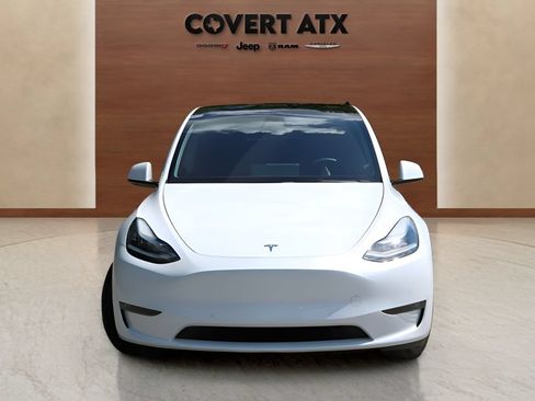 Used 2021 Tesla Model Y Long Range AWD/4WD image 8