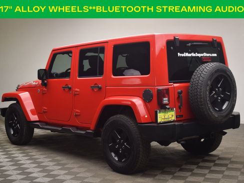 Used 2015 Jeep Wrangler Unlimited Sahara image 6