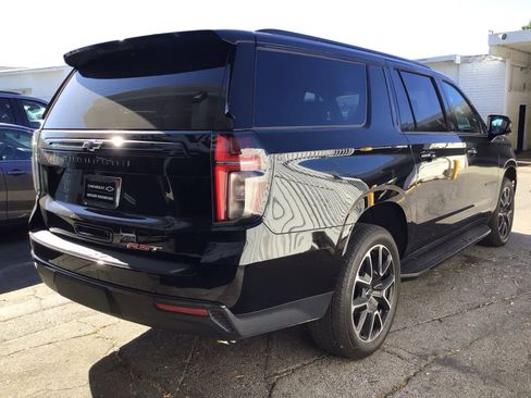 Used 2024 Chevrolet Suburban RST w/ Luxury Package image 4