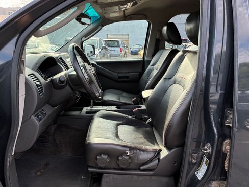 Used 2012 Nissan Xterra PRO-4X w/ Pro-4x Leather Pkg AWD/4WD image 17