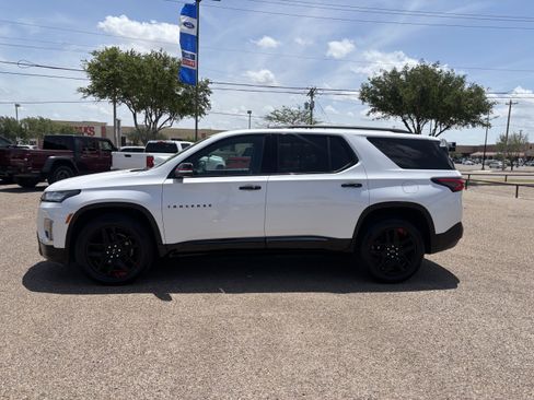 Used 2023 Chevrolet Traverse Premier w/ Redline Edition FWD image 2