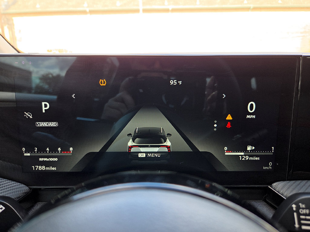 Used 2026 Nissan Kicks SR w/ SR Premium Package FWD image 23