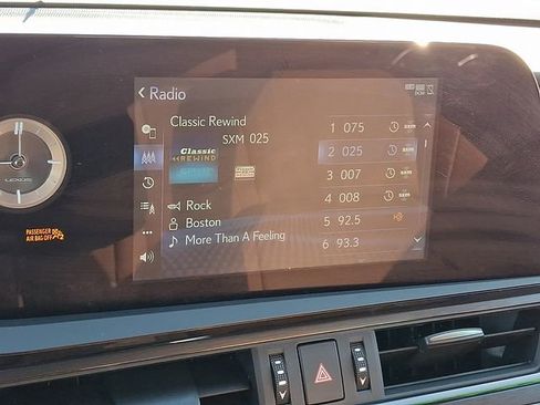 Used 2022 Lexus ES 350 350 w/ Premium Package image 17