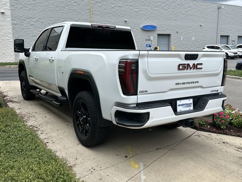 Used 2025 GMC Sierra 2500 AT4 AWD/4WD image 6