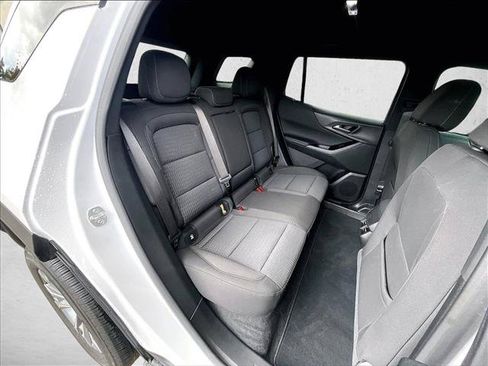 Used 2025 Chevrolet Equinox LT w/ Safety and Technology Package FWD image 29