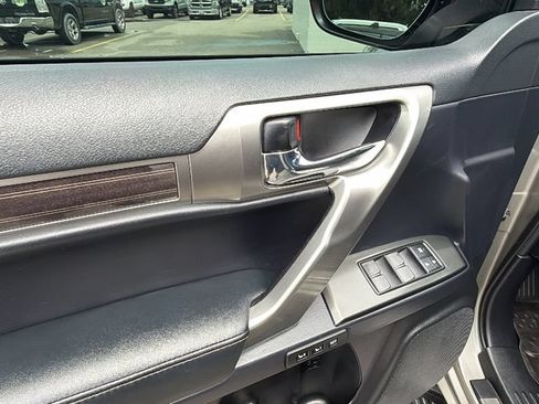 Used 2023 Lexus GX 460 Premium AWD/4WD image 13