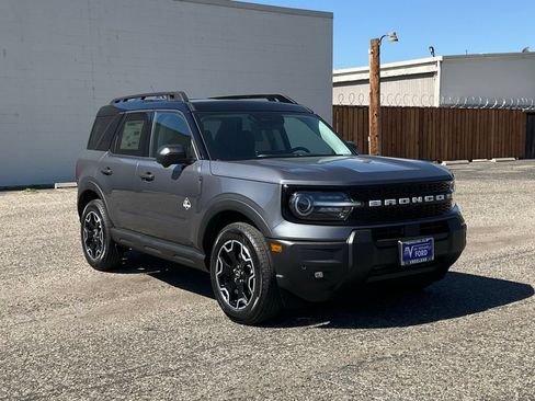 Used 2026 Ford Bronco Sport Outer Banks w/ Outer Banks Tech Package+ AWD/4WD image 8