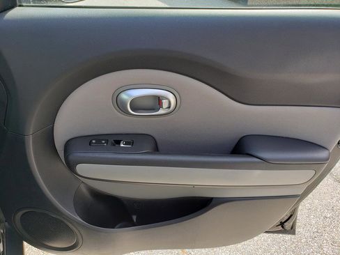 Used 2017 Kia Soul w/ Convenience Package image 18