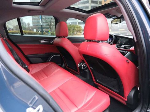 Used 2019 Alfa Romeo Giulia Ti w/ Quick Order Package 22Z Lusso image 22