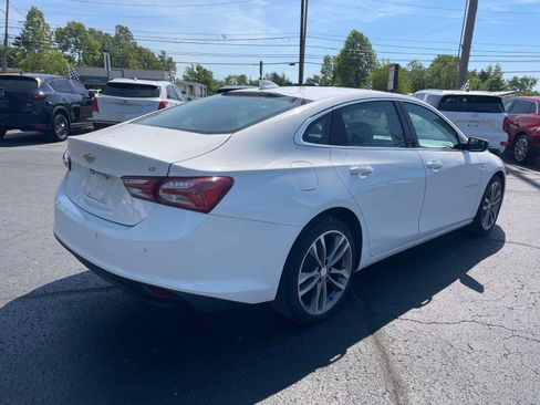 Used 2022 Chevrolet Malibu LT w/ Leather Package FWD image 4