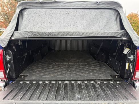 Used 2022 Toyota Tacoma SR5 AWD/4WD image 10