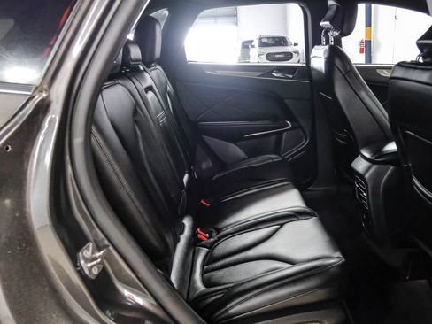 Used 2019 Lincoln MKC Premiere FWD image 36