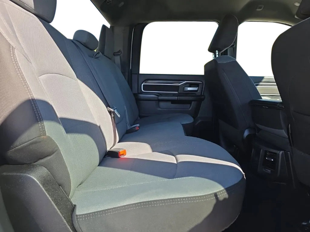 Used 2024 RAM 2500 Big Horn AWD/4WD image 18