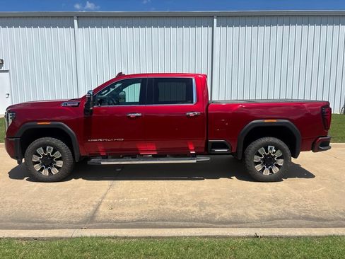 Used 2024 GMC Sierra 3500 Denali w/ Denali Reserve Package AWD/4WD image 8
