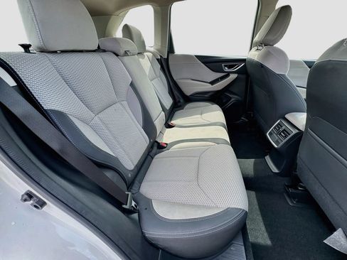 Used 2019 Subaru Forester Premium w/ All-Weather Package AWD/4WD image 33