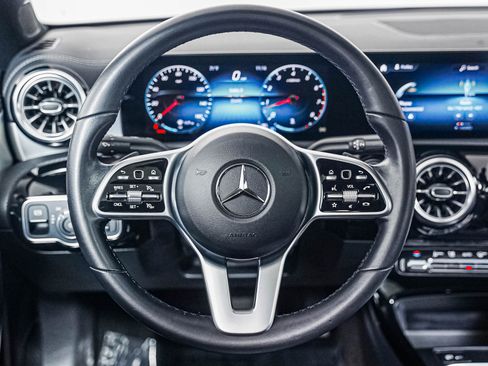 Certified 2022 Mercedes-Benz CLA 250 image 12