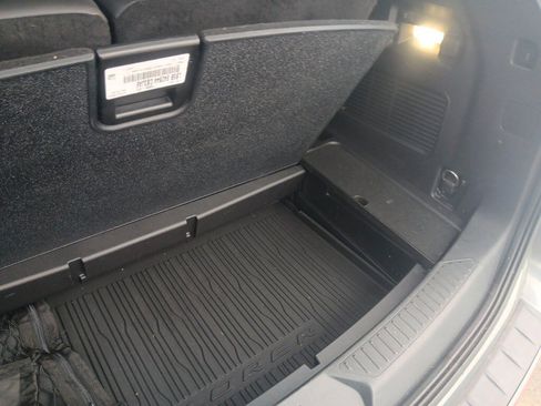 Used 2022 Ford Explorer XLT w/ Equipment Group 202A image 17