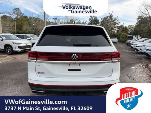 Certified 2025 Volkswagen Atlas SE image 5