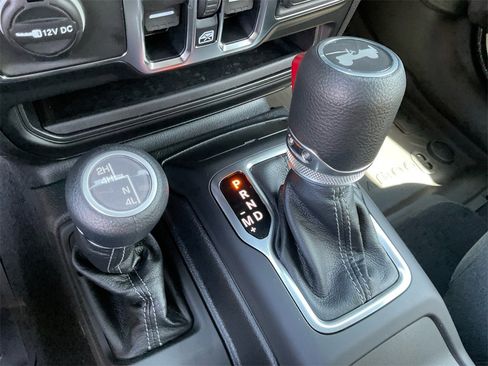 Used 2025 Jeep Wrangler Sport image 35