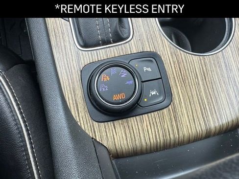 Used 2017 GMC Acadia Denali w/ Technology Package image 14