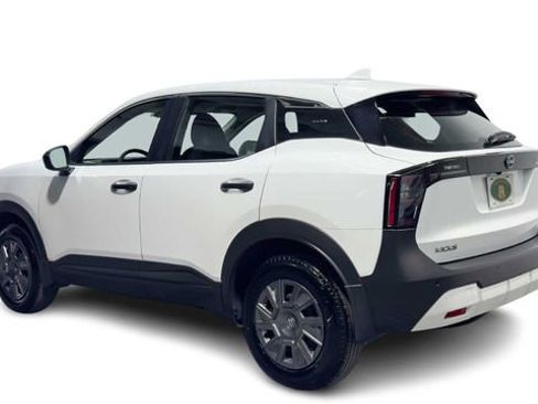 Used 2025 Nissan Kicks S FWD image 4