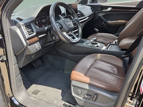 Used 2020 Audi Q5 2.0T Premium Plus w/ Premium Plus Package AWD/4WD image 12