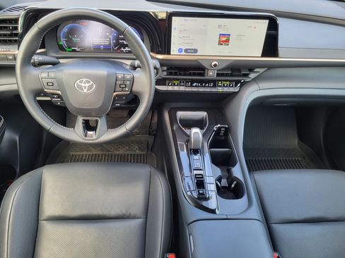 Certified 2026 Toyota Crown AWD/4WD image 21