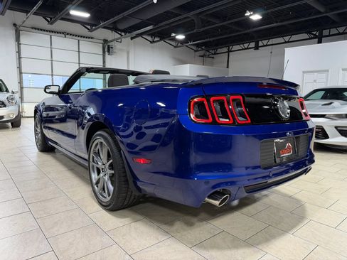 Used 2013 Ford Mustang GT w/ Brembo Brake Pkg RWD image 6