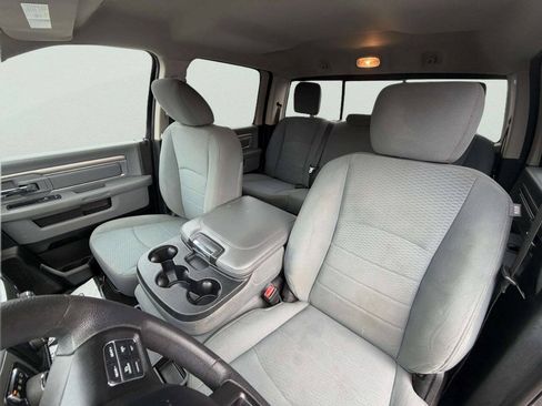 Used 2018 RAM 1500 Classic SLT AWD/4WD image 20