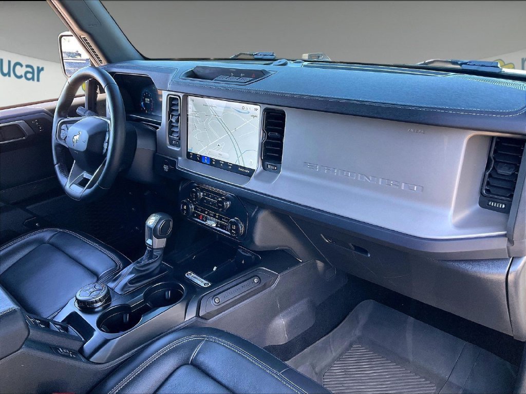 Used 2025 Ford Bronco Outer Banks AWD/4WD image 13