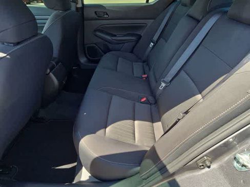 Used 2024 Nissan Altima 2.5 S FWD image 18