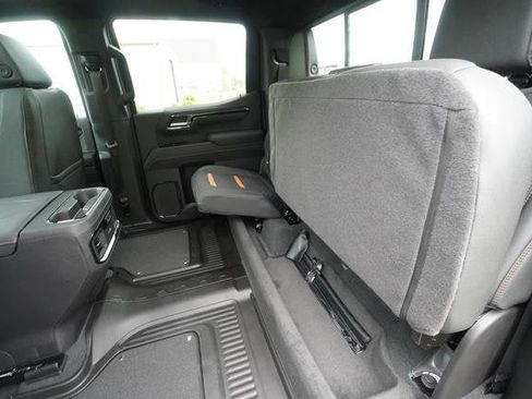 New 2026 GMC Sierra 1500 AT4 w/ AT4 Premium Package AWD/4WD image 34