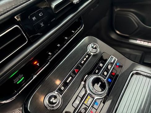 Certified 2023 Lincoln Nautilus Reserve w/ Monochromatic Package image 29