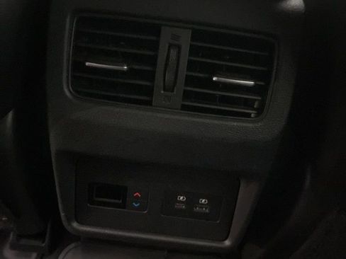 Used 2021 Nissan Rogue SL w/ Premium Package image 24