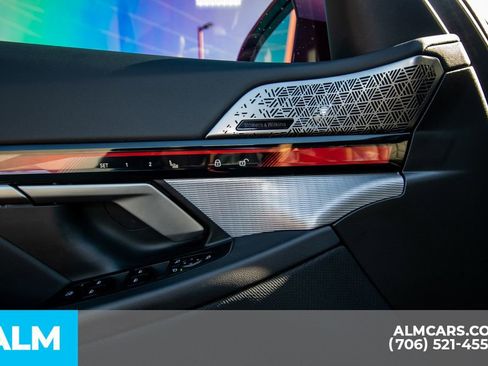 Used 2024 BMW i5 eDrive40i w/ M Sport Package image 25