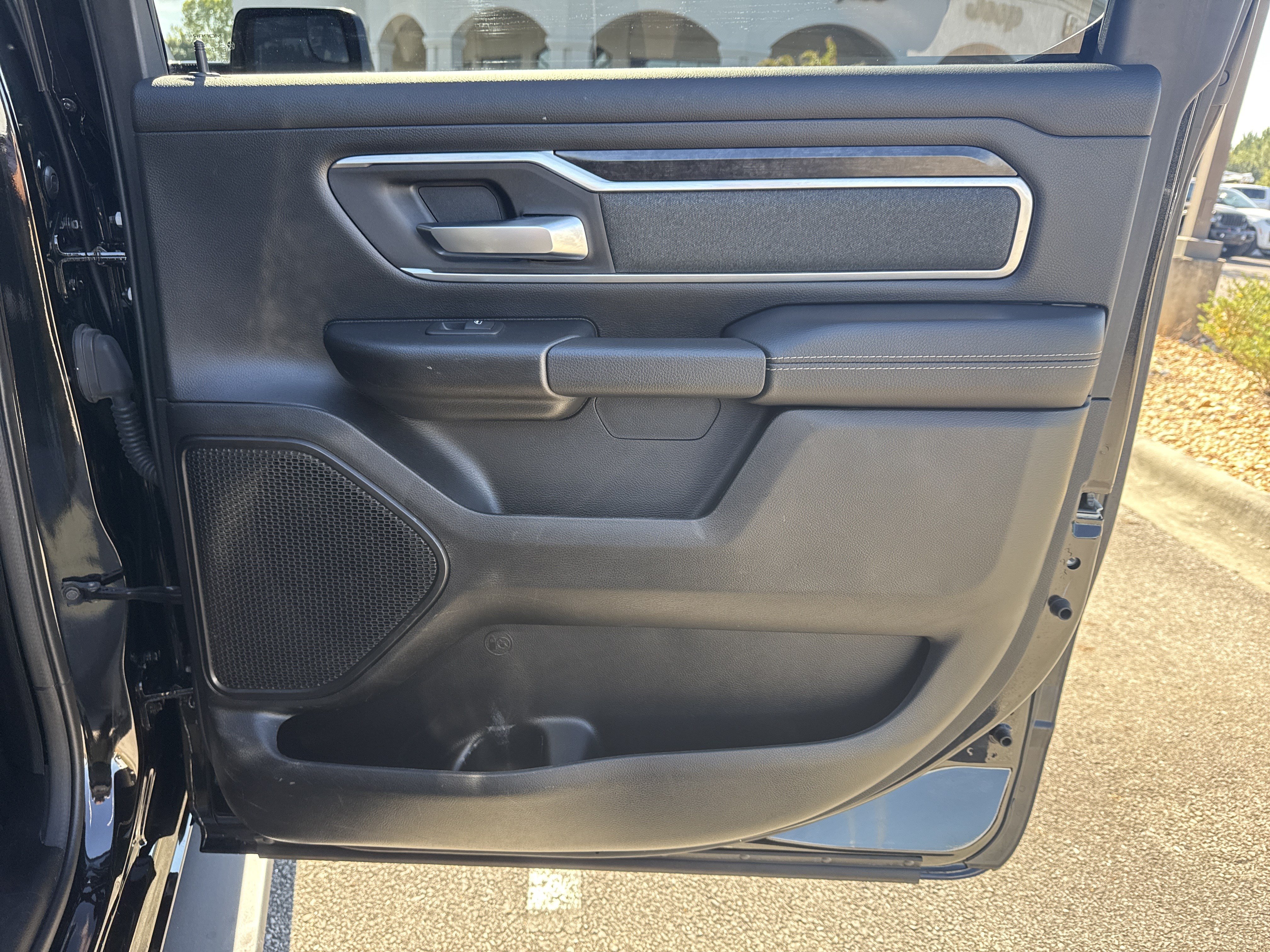 Used 2022 RAM 1500 Big Horn AWD/4WD image 16