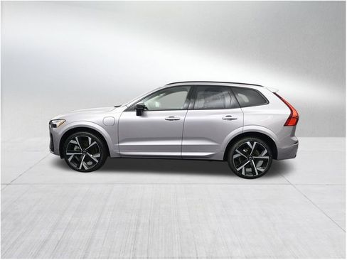New 2026 Volvo XC60 T8 Ultra AWD/4WD image 2