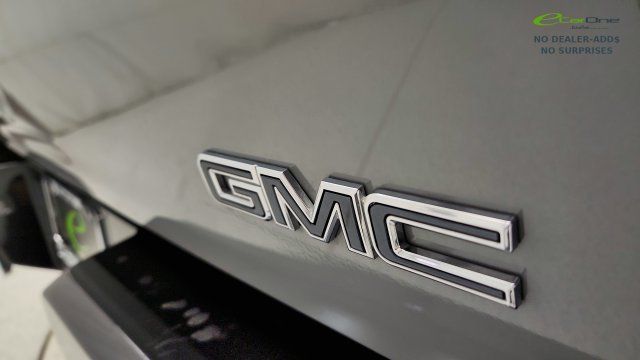 Used 2025 GMC Hummer EV 2X w/ Extreme Off-Road Package AWD/4WD image 32