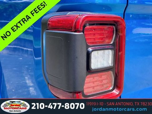 Used 2020 Jeep Gladiator Rubicon AWD/4WD image 9
