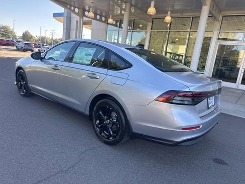 New 2025 Honda Accord SE image 9
