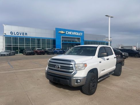 Used 2016 Toyota Tundra SR5 image 1