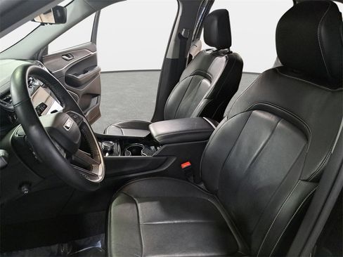 Certified 2022 Jeep Grand Cherokee Limited w/ Luxury Tech Group II image 15