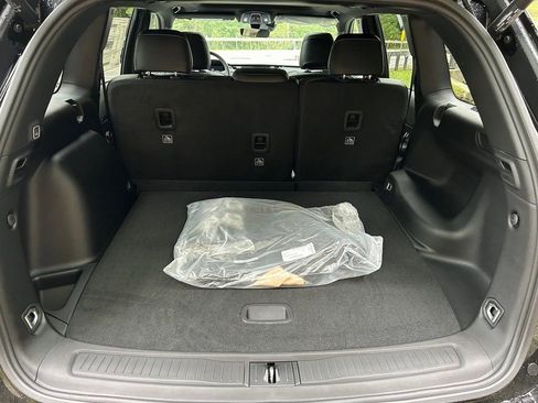 New 2025 Jeep Grand Cherokee Altitude image 22