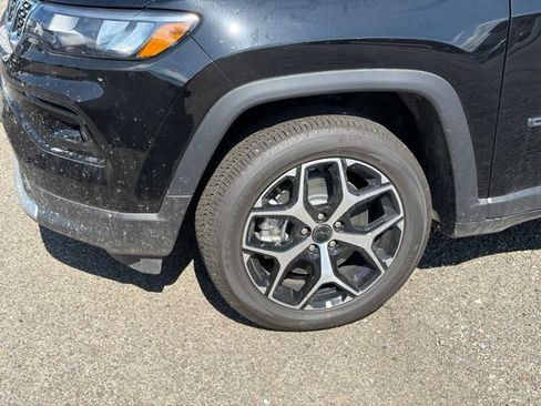 New 2026 Jeep Compass Limited w/ Sun, Sound & Navigation Group AWD/4WD image 7